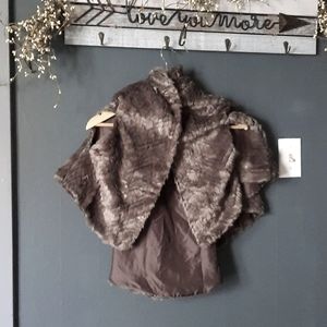 Sisters outerwear cape fur small